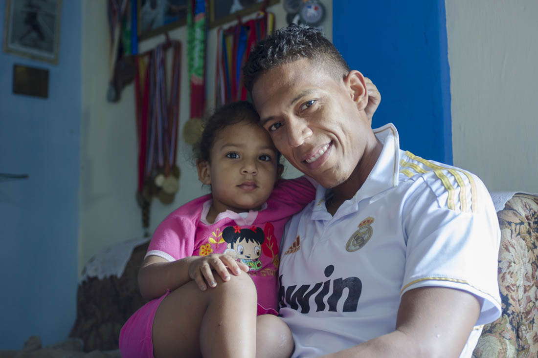 Osleini Guerrero y su hija