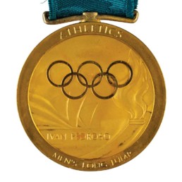 Medalla de Iván Pedroso vendida.