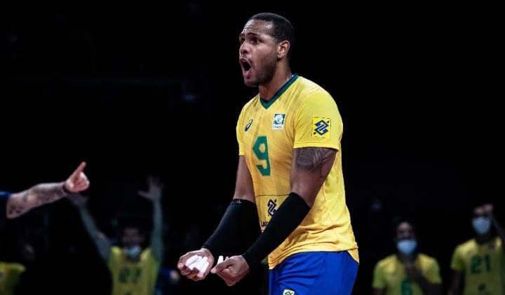 Yoandy Leal empuja, pero Brasil cae y disputará bronce en voleibol