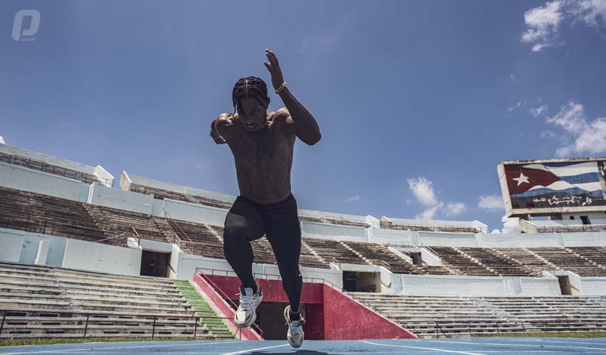 Reynier Mena desatado: destroza récord nacional cubano en 200 m
