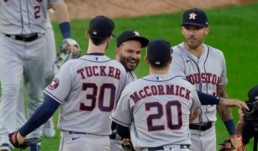 Astros de Houston triunfan en Serie de Campeonato