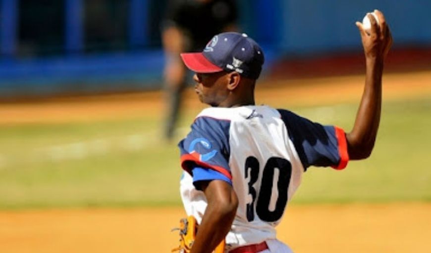 Yosimar Cousín explotó contra la Federación Cubana de Béisbol