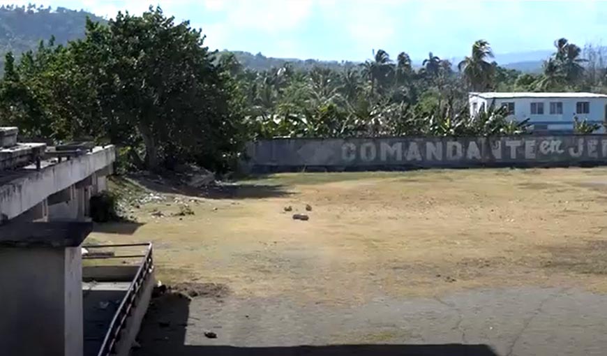 Triste abandono de histórico estadio de pelota en Baracoa