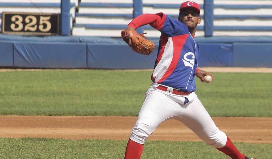Naykel Cruz en preselección de béisbol a Juegos Panamericanos Junior
