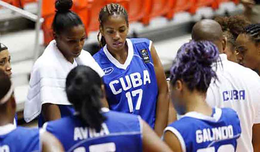 Talentosa baloncestista cubana firma en Liga Portuguesa