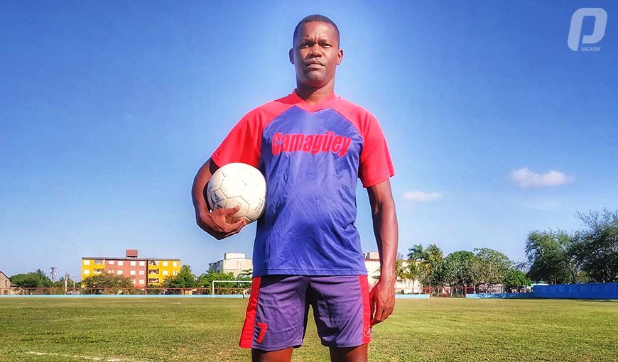Veterano futbolista cubano Armando Coroneaux