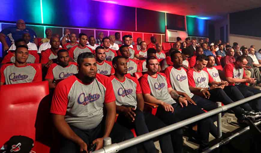 Anuncio del equipo Cuba al Clásico Mundial
