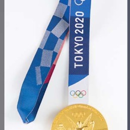 Medalla de oro subastada de Roniel Iglesias