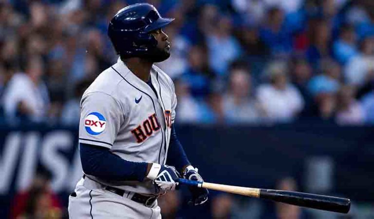 Yordan Álvarez beisbolista cubano mejor bateador cubano de MLB