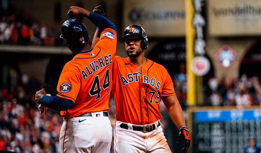 Yordan Álvarez y José Abreu jonroneros cubanos en MLB Astros de Houston