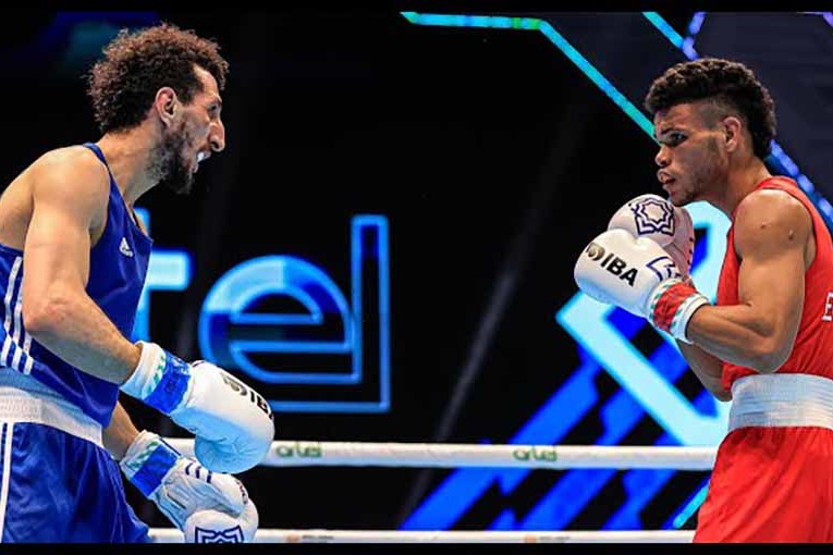 Boxeadores Erislandy Álvarez y Sofiane Oumiha: escuadra cubana vs Francia