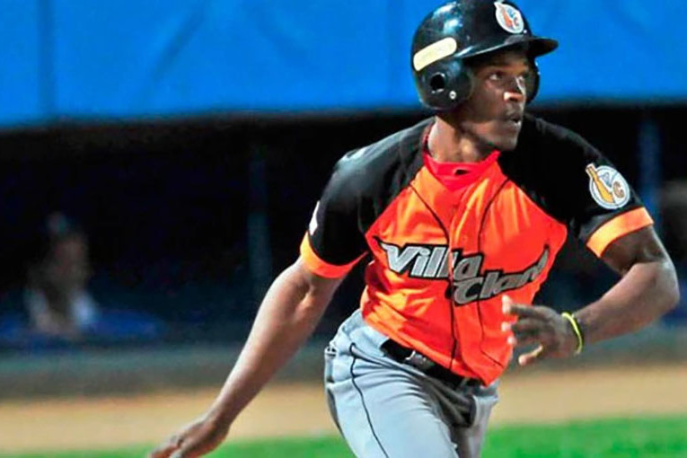 Yordanis Linares, pelotero cubano