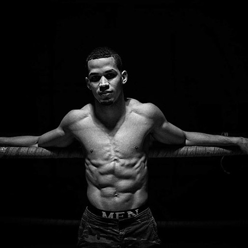 Boxeador cubano que representa a Bulgaria, Javier Ibáñez, gana bronce olímpico